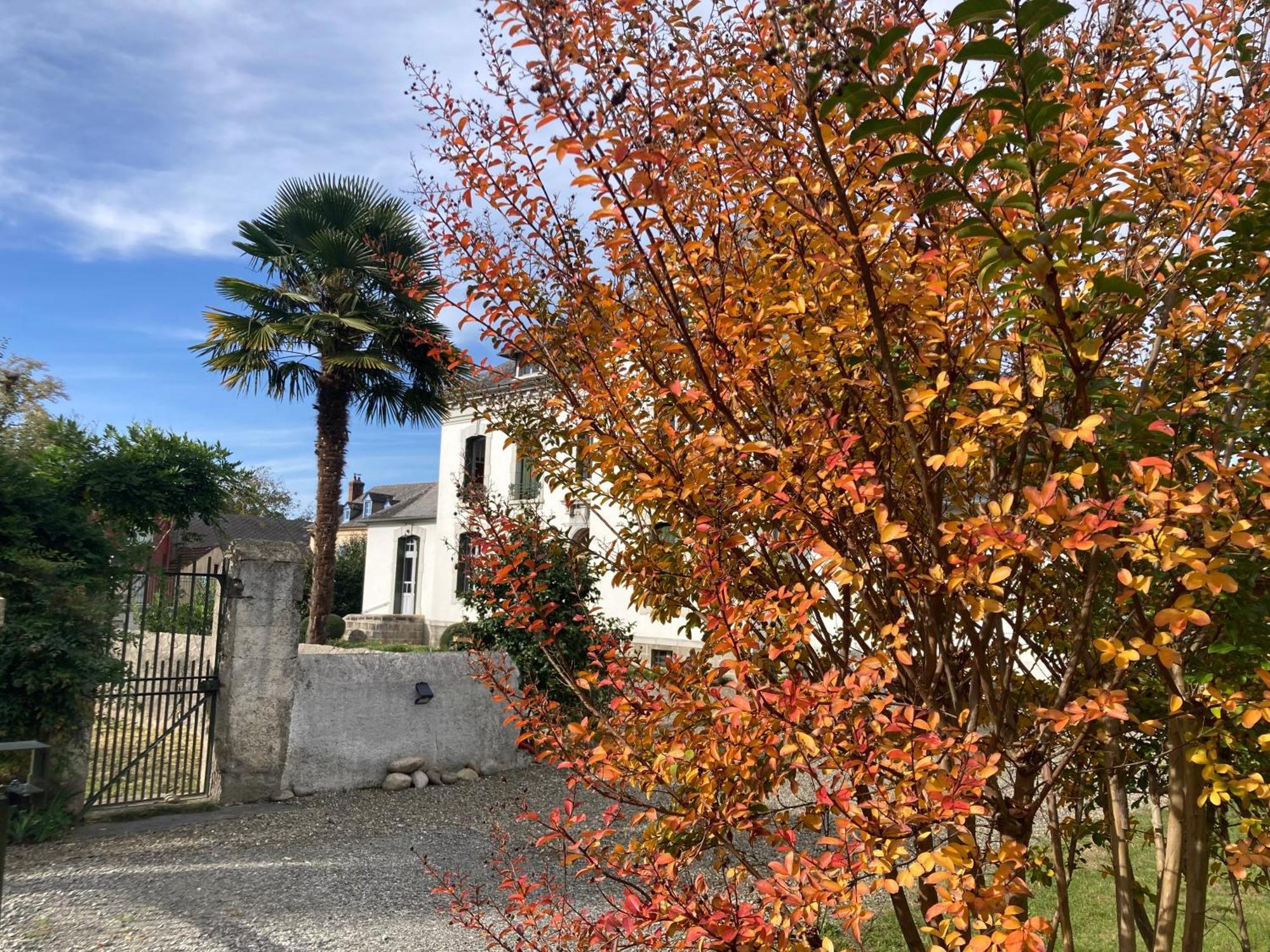 Maison Mokassi Laloubere Bagian luar foto